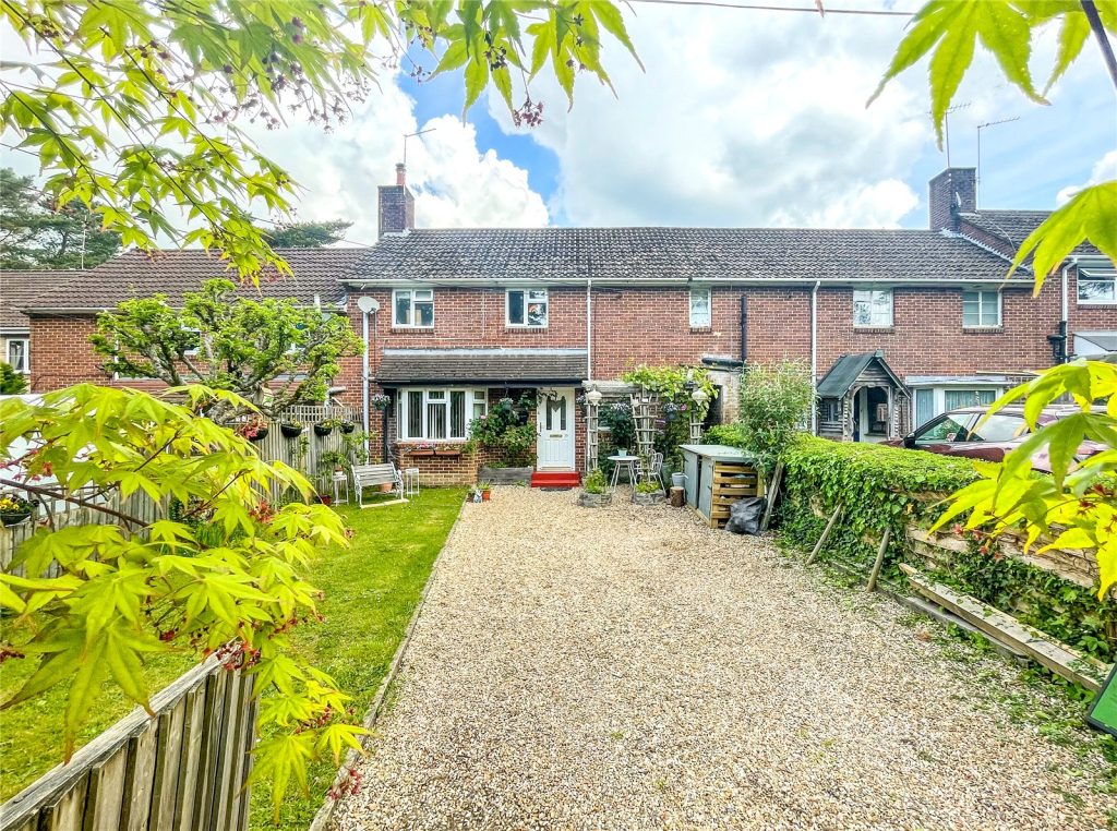 Burnt House Lane, Bransgore, Christchurch, Dorset, BH23 8DD