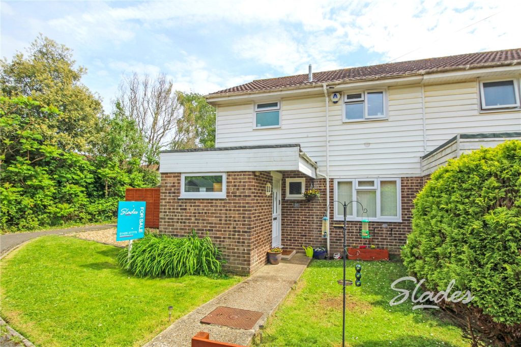 Upper Gordon Road, Highcliffe, Christchurch, Dorset, BH23 5ND