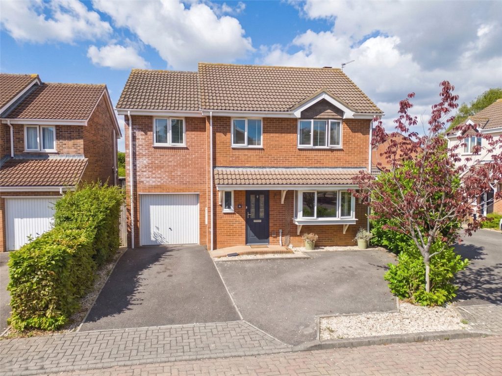 Thistle Close, Highcliffe, Christchurch, Dorset, BH23 4UP
