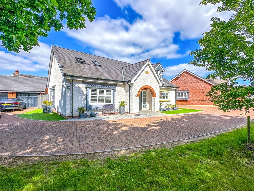 Marryat Way, Bransgore, Christchurch, Dorset, BH23 8FG