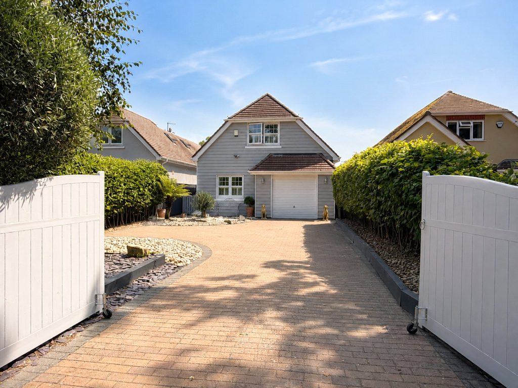 Stony Lane, Burton, Christchurch, Dorset, BH23 7LB