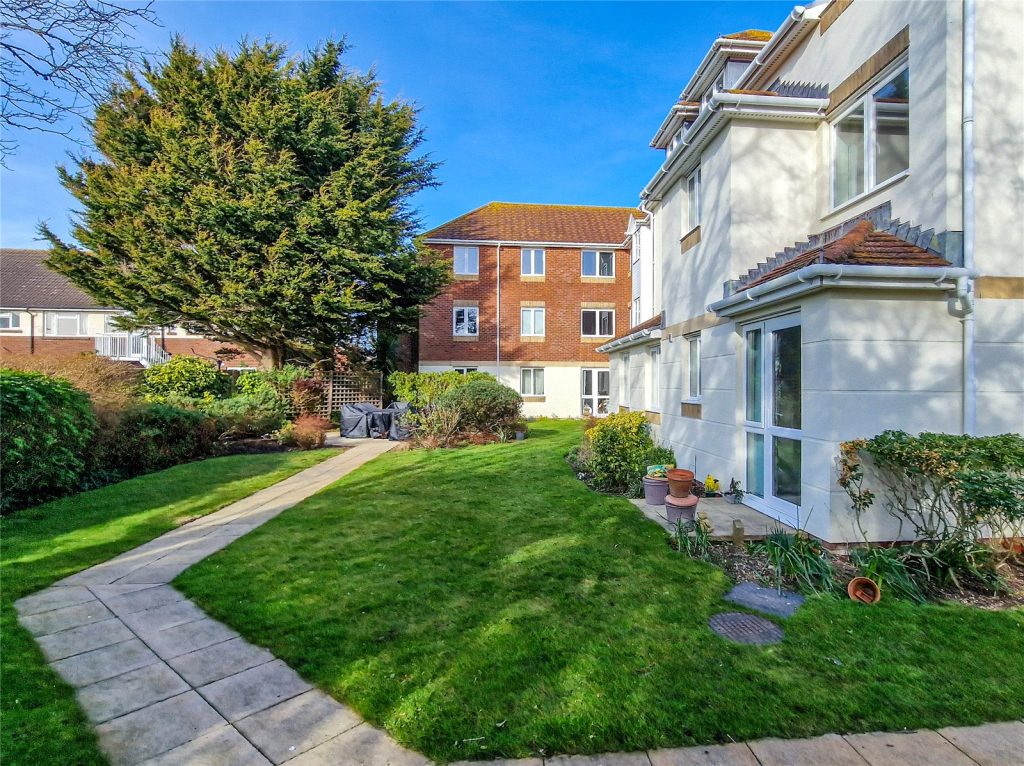 Daniels Lodge, 5-11 Montagu Road, Highcliffe, Christchurch, BH23 5JT
