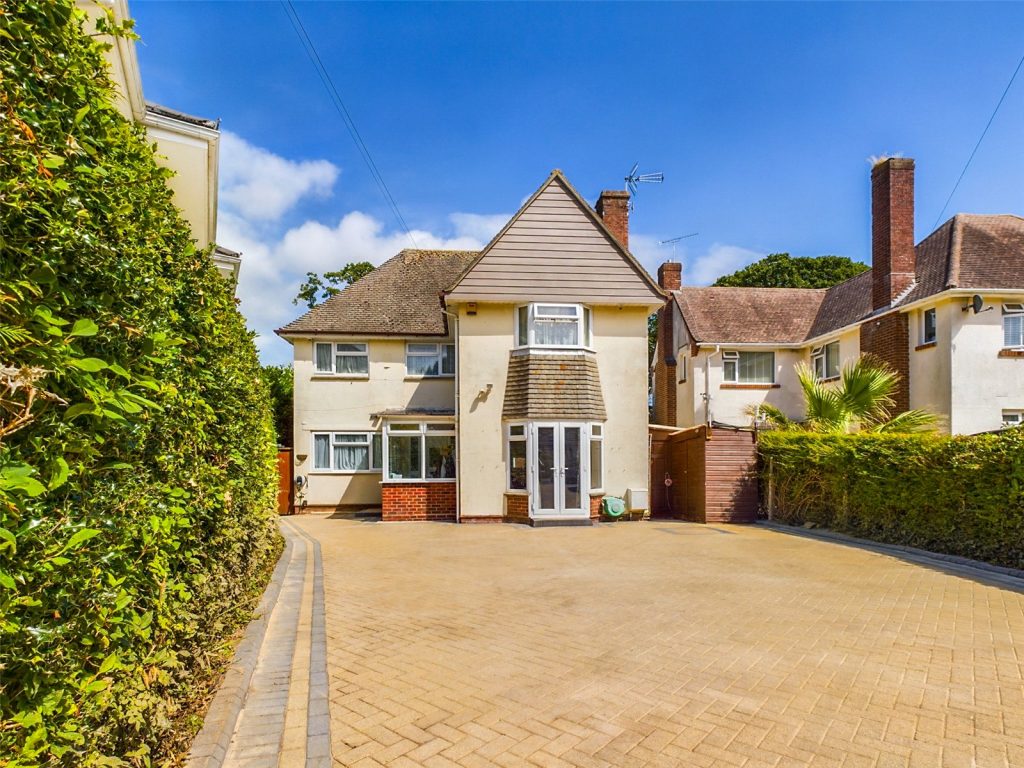 Shelley Close, Highcliffe, Dorset, BH23 4HW