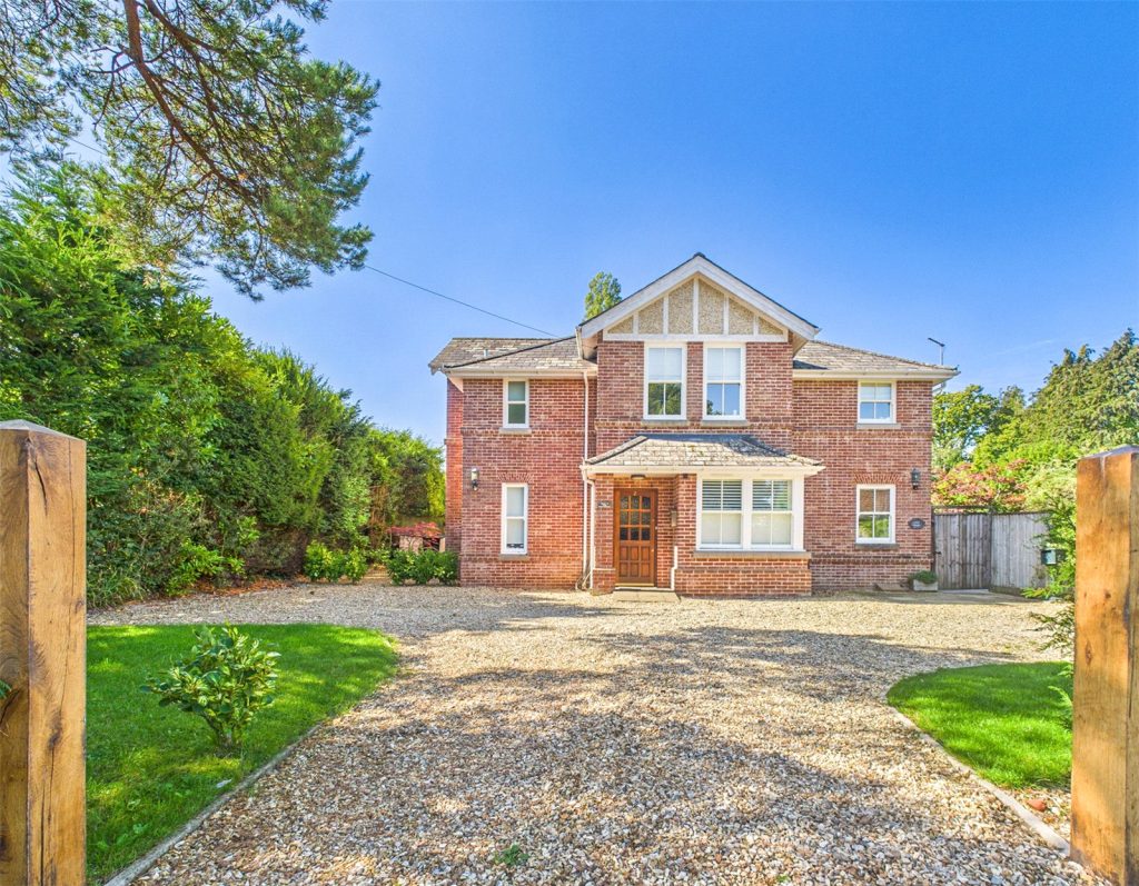 Wiltshire Road, Bransgore, Christchurch, BH23 8HJ