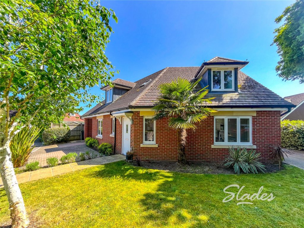Canberra Close, Christchurch, BH23 2FD