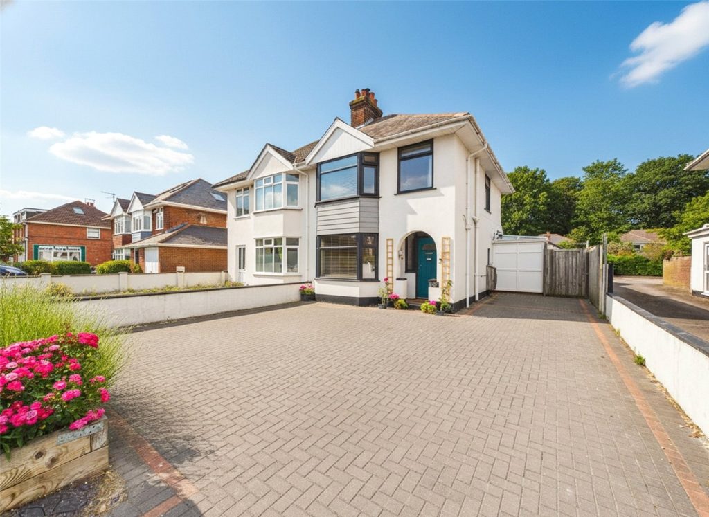 Barrack Road, Christchurch, BH23 2AP