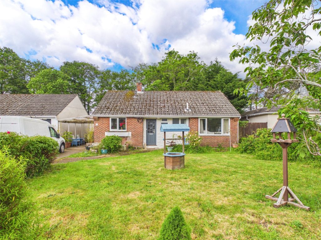Bransgore Gardens, Bransgore, Christchurch, BH23 8JD