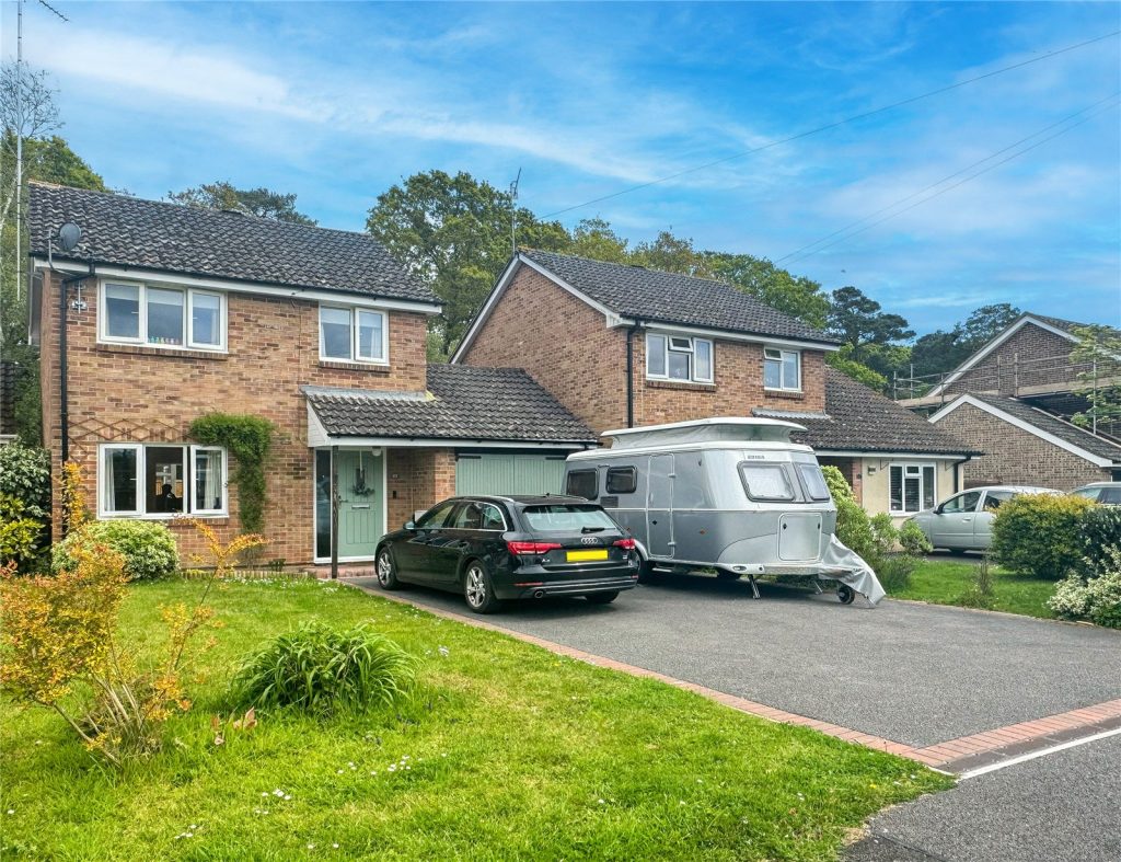 Brookside Road, Bransgore, Christchurch, Dorset, BH23 8AW