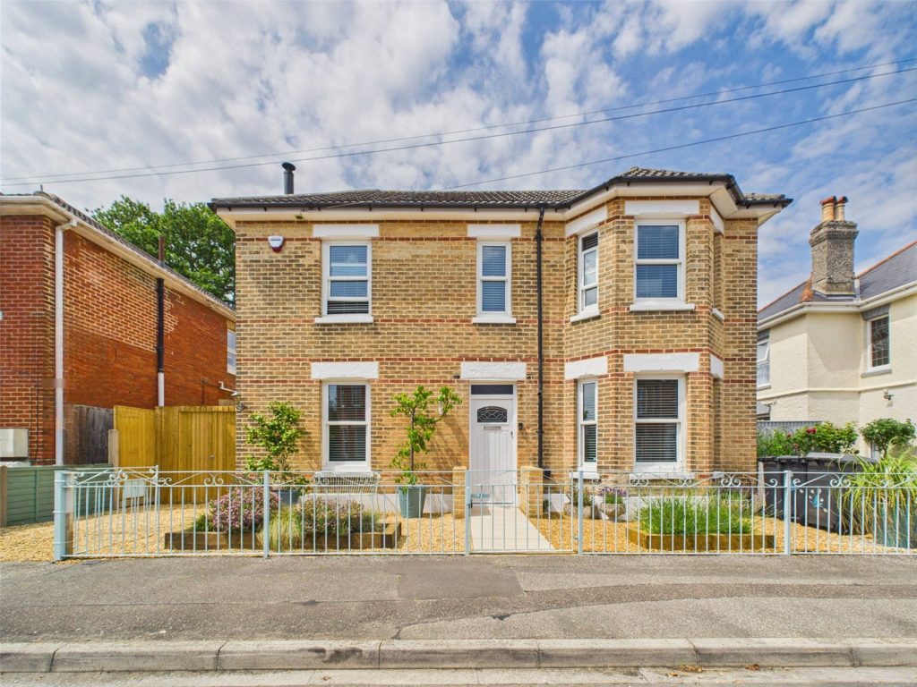 Harcourt Road, Bournemouth, BH5 2JG
