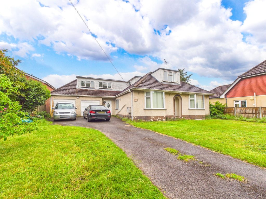 West Road, Bransgore, Christchurch, Dorset, BH23 8BD