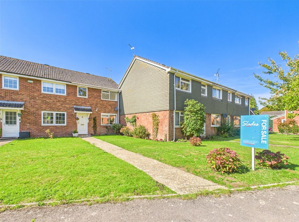 Colbourne Close, Bransgore, Christchurch, Dorset, BH23 8BW