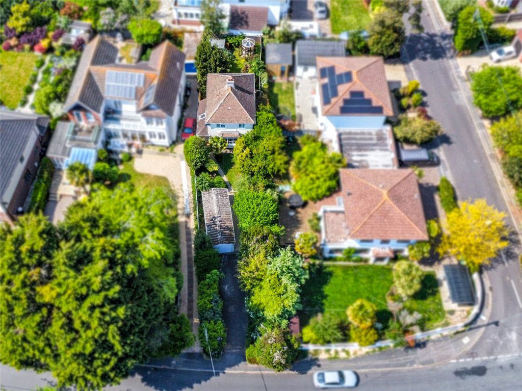 Elphinstone Road, Highcliffe, Christchurch, Dorset, BH23 5LL