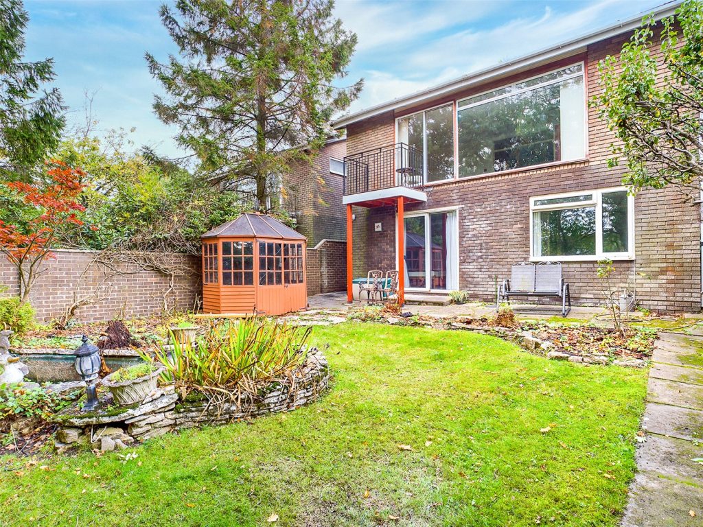 Manning Avenue, Highcliffe, Dorset, BH23 4PW