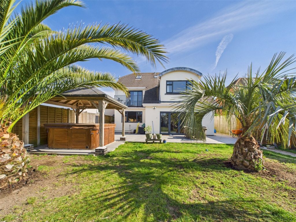 Broadway, Hengistbury Head, Bournemouth, Dorset, BH6 4EG