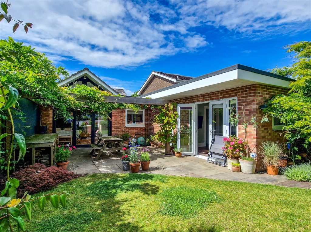 Clive Road, Christchurch, Dorset, BH23 4NX