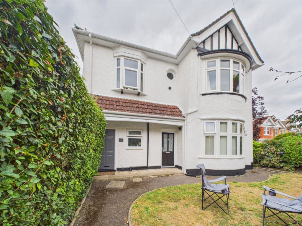Southern Road, Bournemouth, BH6 3SR