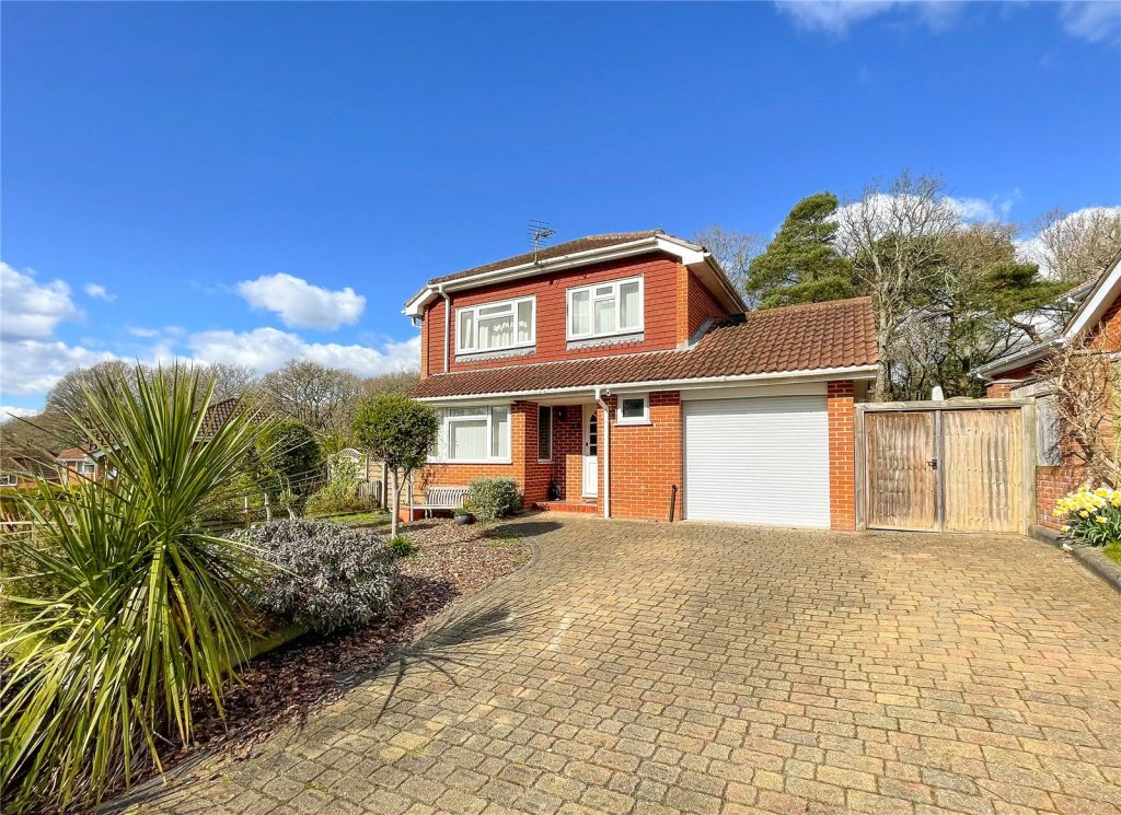 Stibbs Way, Bransgore, Christchurch, Dorset, BH23 8HG