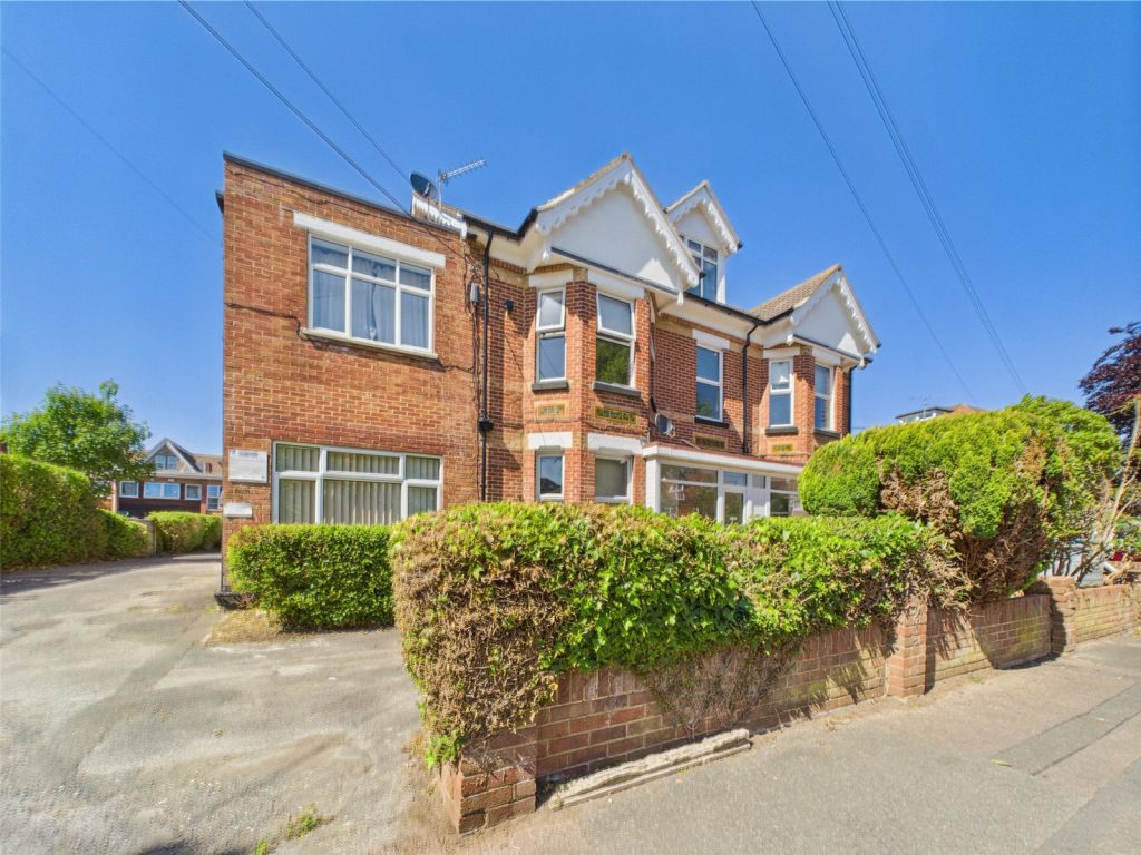 Hawkwood Road, Bournemouth, BH5 1DP