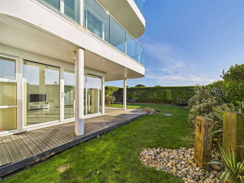 Montague Road, Bournemouth, Dorset, BH5 2EW