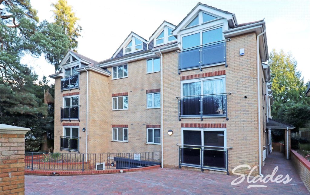 Cambridge Road, Bournemouth, BH2 6AG