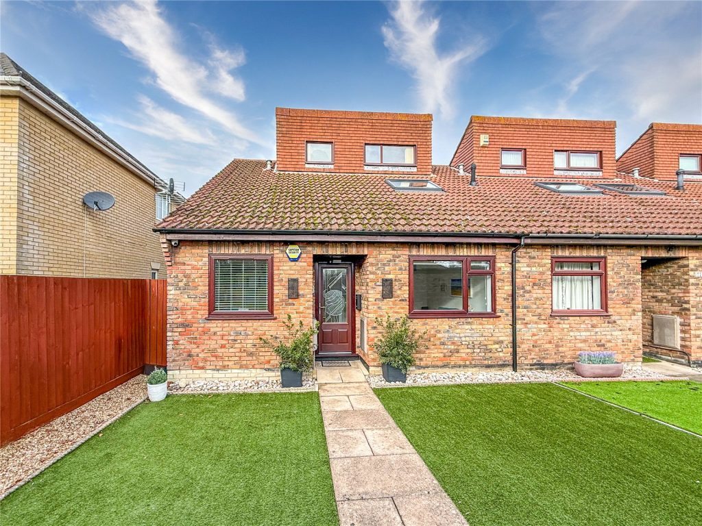 Russell Drive, Christchurch, BH23 3TN