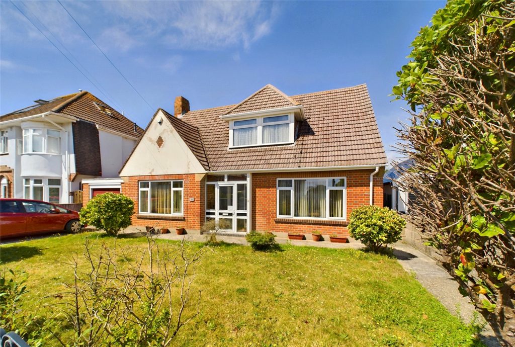 Solent Road, Hengistbury Head, Bournemouth, Dorset, BH6 4BP