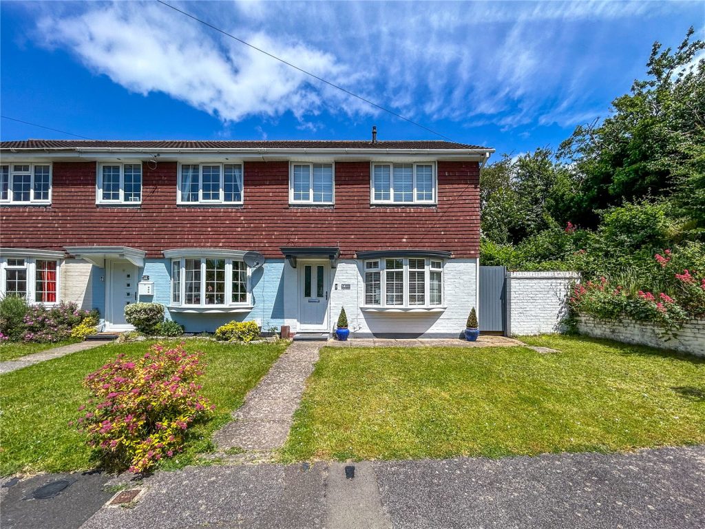 Clinton Close, Walkford, Christchurch, Dorset, BH23 5QS