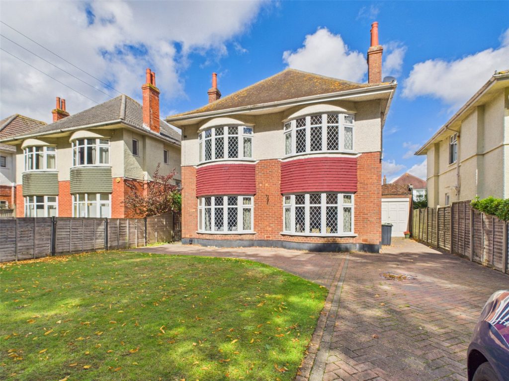 Carbery Avenue, Bournemouth, BH6 3LQ