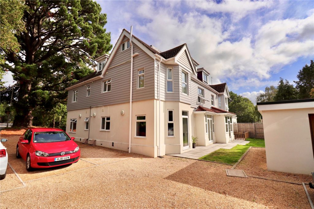 Dudsbury Road, West Parley, Ferndown, Dorset, BH22 8RB