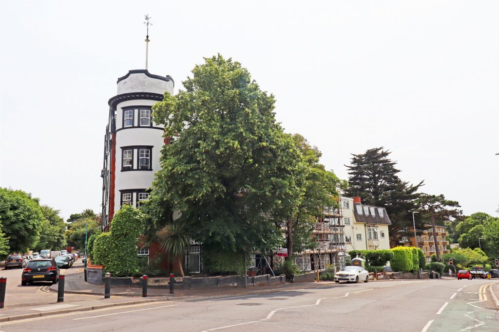 Christchurch Road, Bournemouth, BH1 4AB