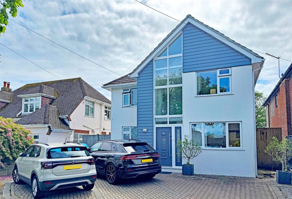 Broadway, Hengistbury Head, Bournemouth, BH6 4EJ