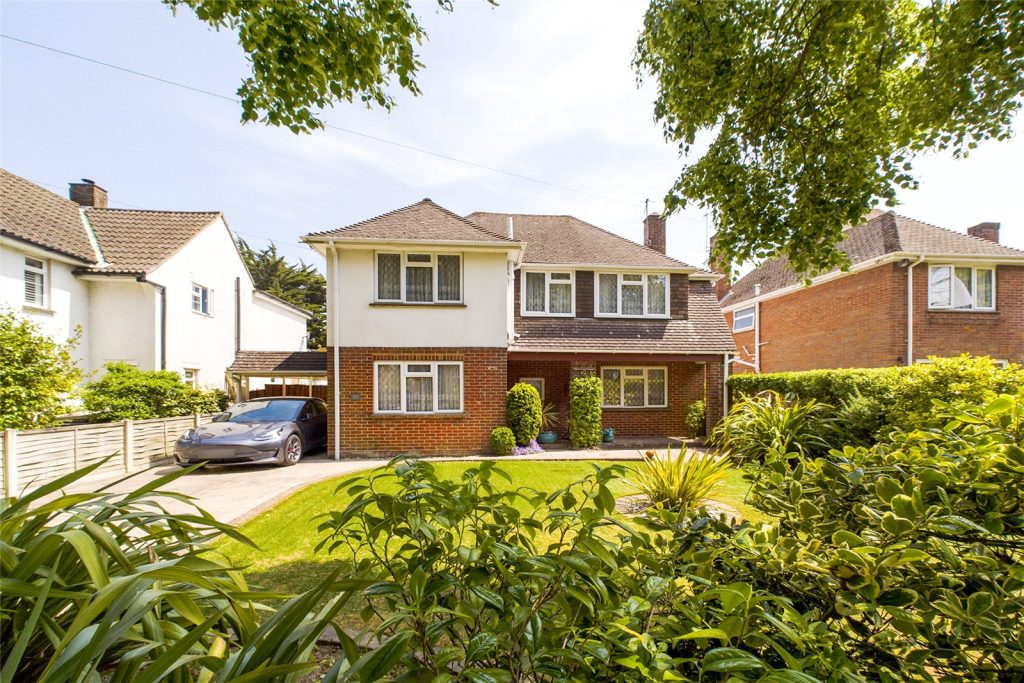 Holdenhurst Avenue, Boscombe East, Bournemouth, BH7 6RB