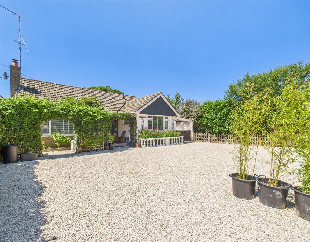 Ringwood Road, Bransgore, Christchurch, Dorset, BH23 8AE