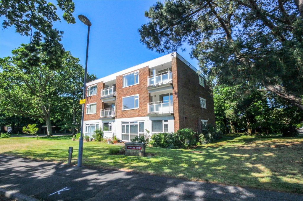 Maple Close, Highcliffe, Christchurch, Dorset, BH23 5BZ