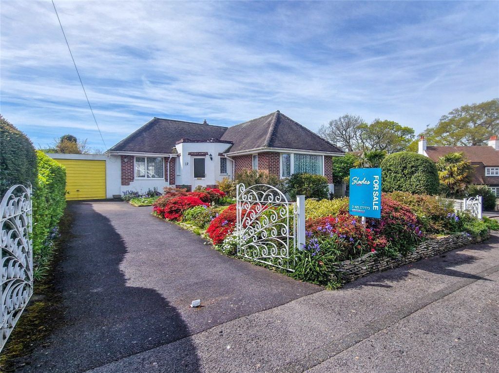 Woodland Way, Highcliffe, Christchurch, Dorset, BH23 4LQ