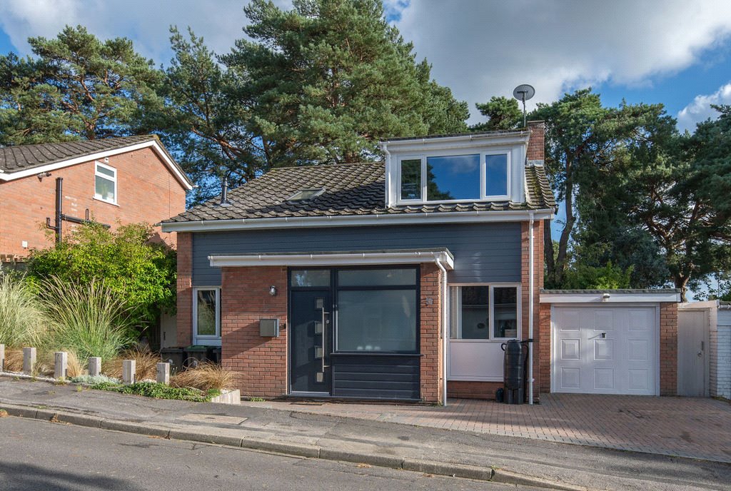 Grasmere Close, St Catherines Hill, Christchurch, Dorset, BH23 2SA