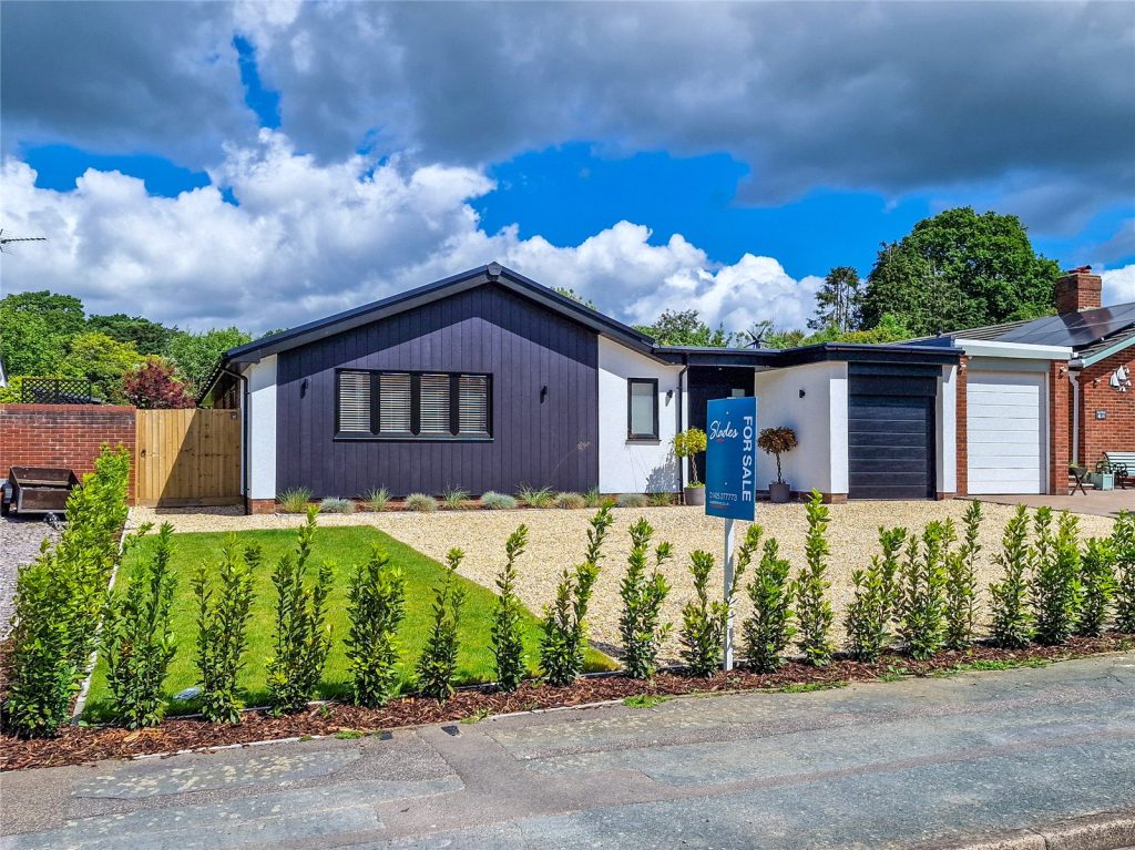 Braemar Drive, Highcliffe, Christchurch, Dorset, BH23 5NS