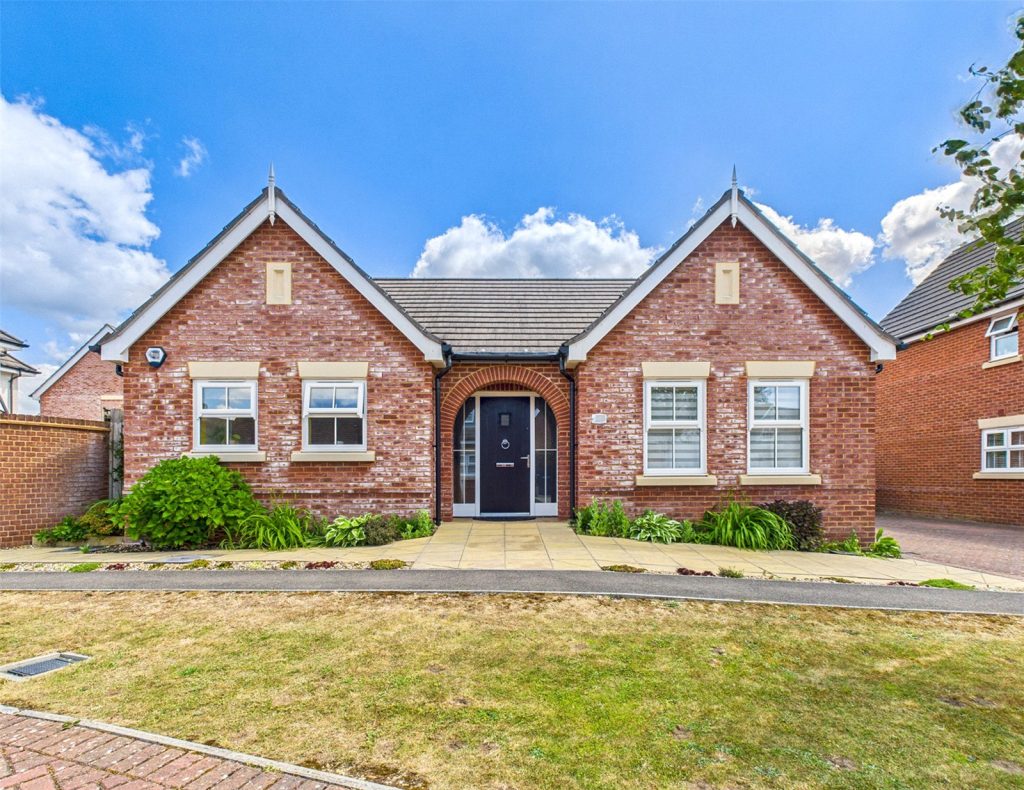 Marryat Way, Bransgore, Christchurch, Dorset, BH23 8FG
