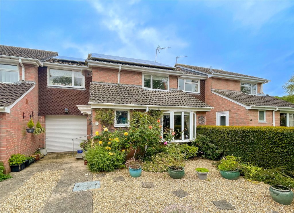 Tyrrells Court, Bransgore, Christchurch, Dorset, BH23 8BU