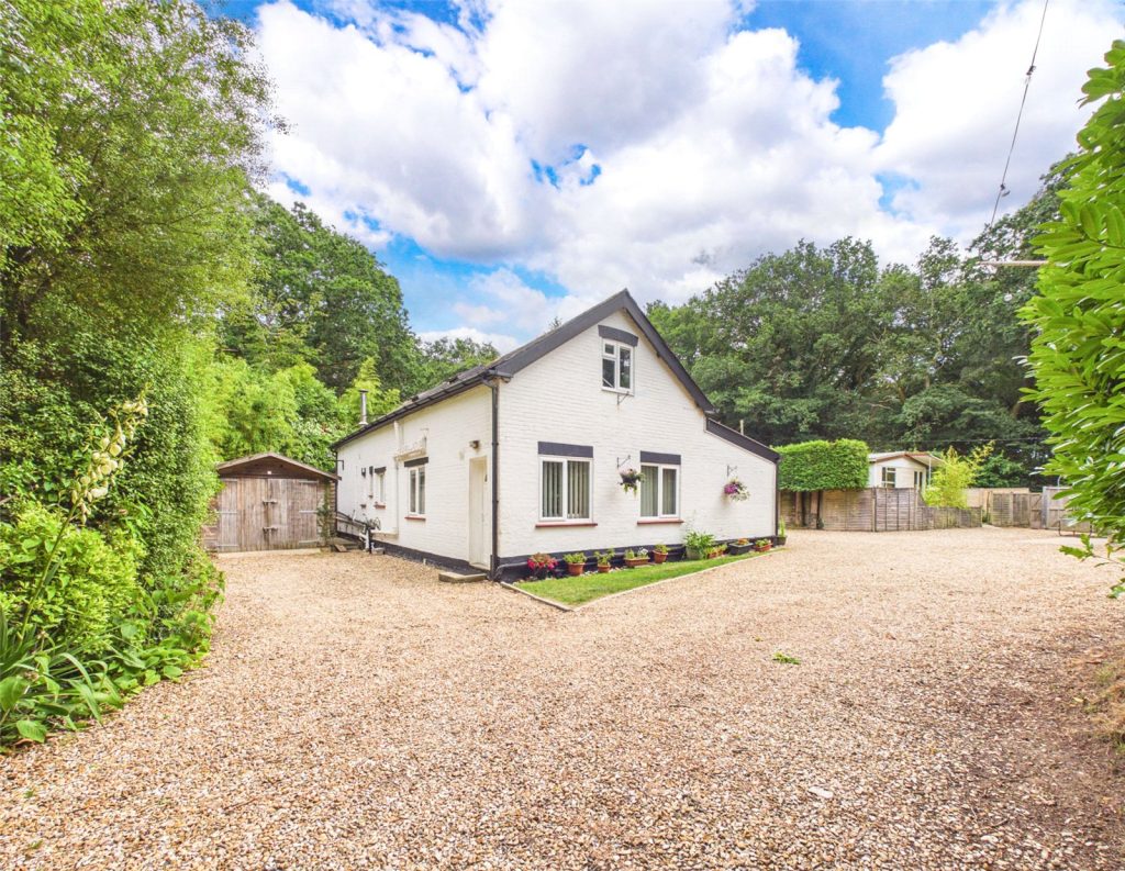 Burley Road, Bransgore, Christchurch, Dorset, BH23 8DB