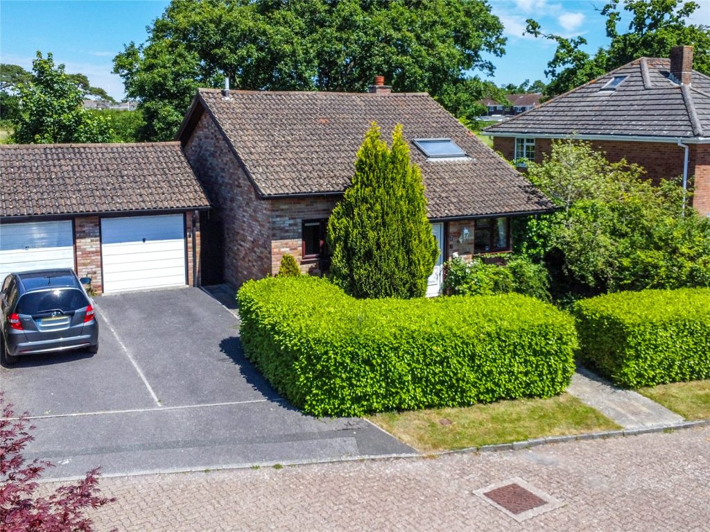 Wentwood Gardens, New Milton, Hampshire, BH25 6UF