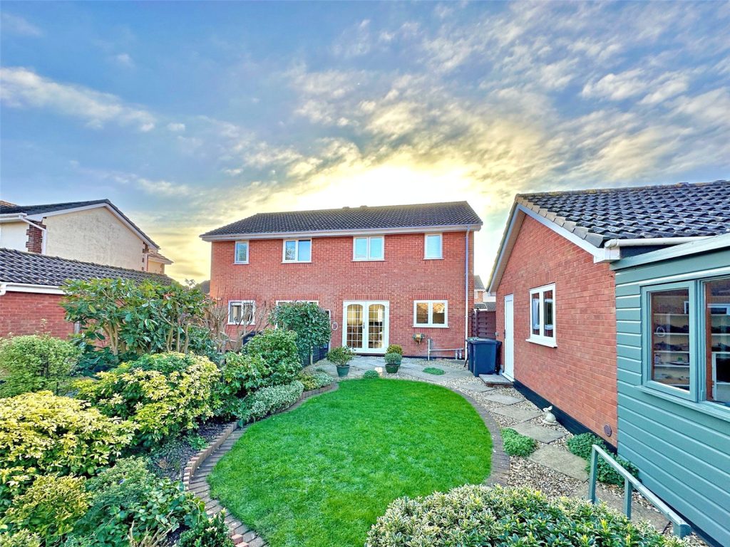 Walkwood Avenue, Bournemouth, BH7 7HG