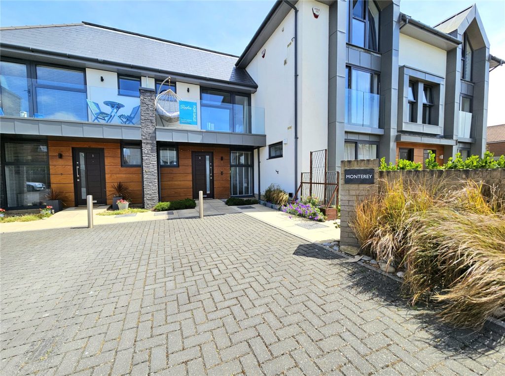 Warren Edge Road, Bournemouth, Dorset, BH6 4BZ