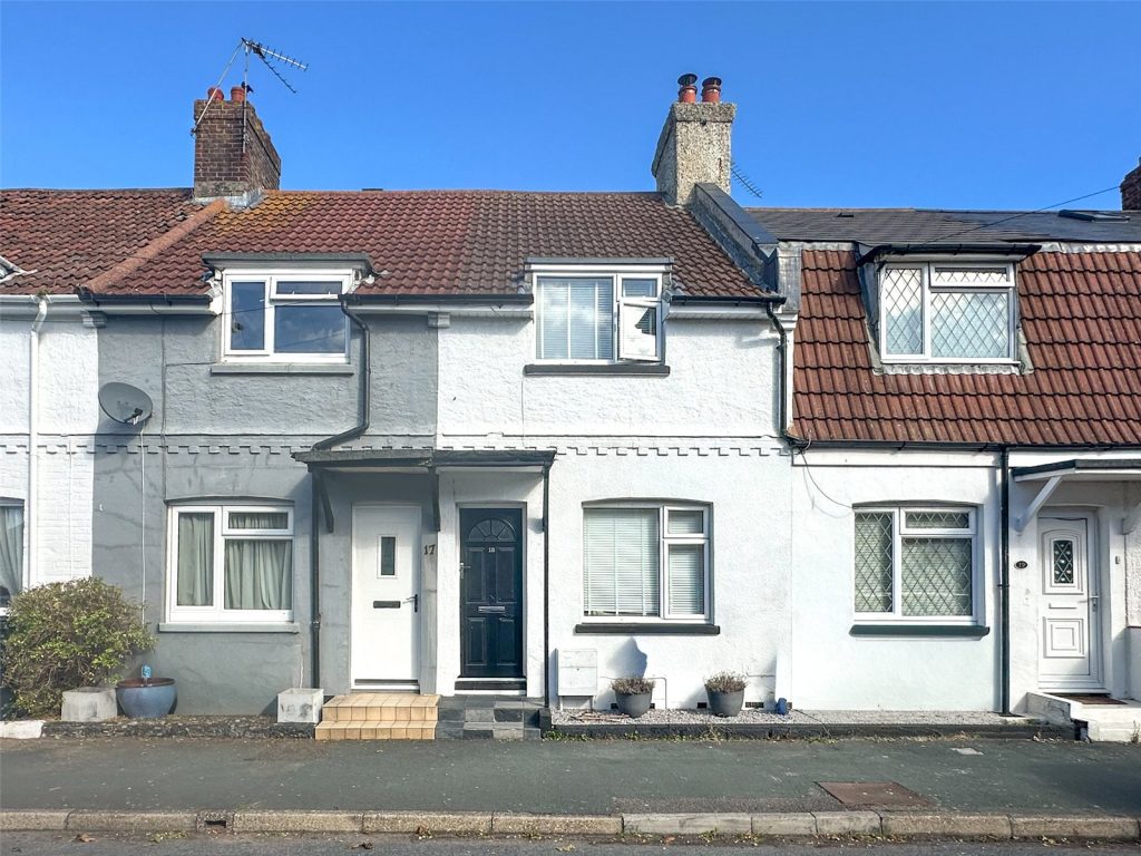 Stourbank Road, Christchurch, Dorset, BH23 1LH