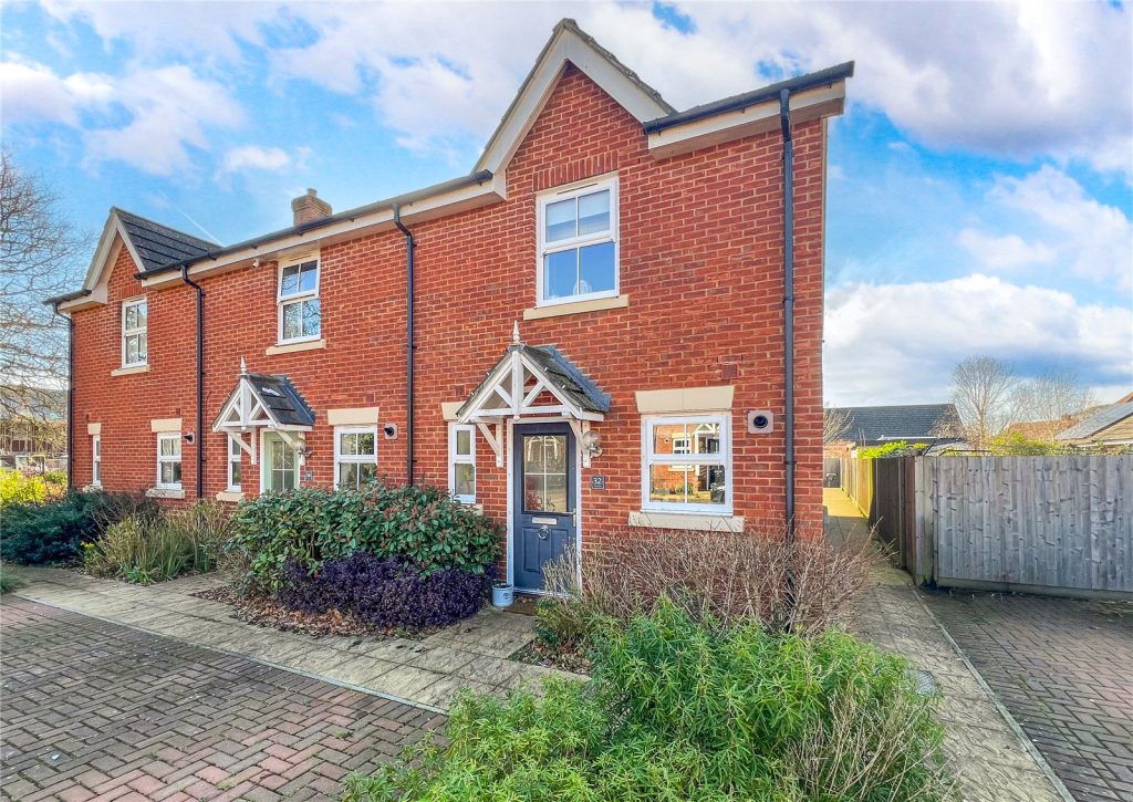 Marryat Way, Bransgore, Christchurch, Dorset, BH23 8FG