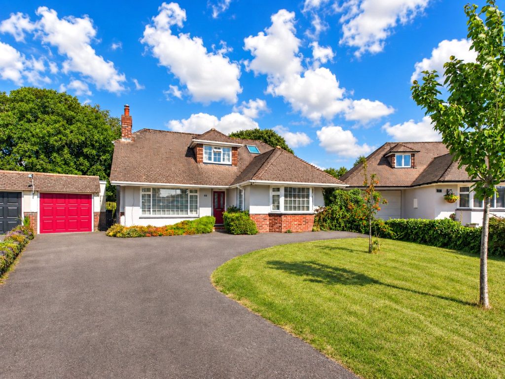 Rossley Close, Highcliffe, Christchurch, Dorset, BH23 4RR