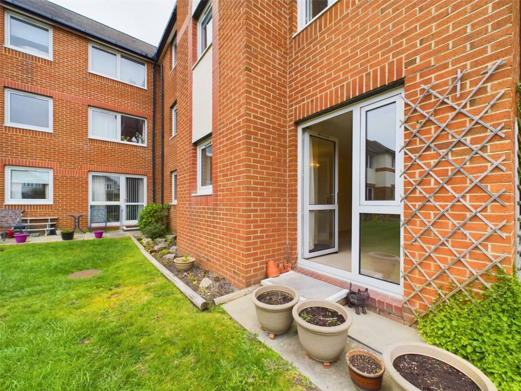 Belle Vue Road, Bournemouth, BH6 3DF