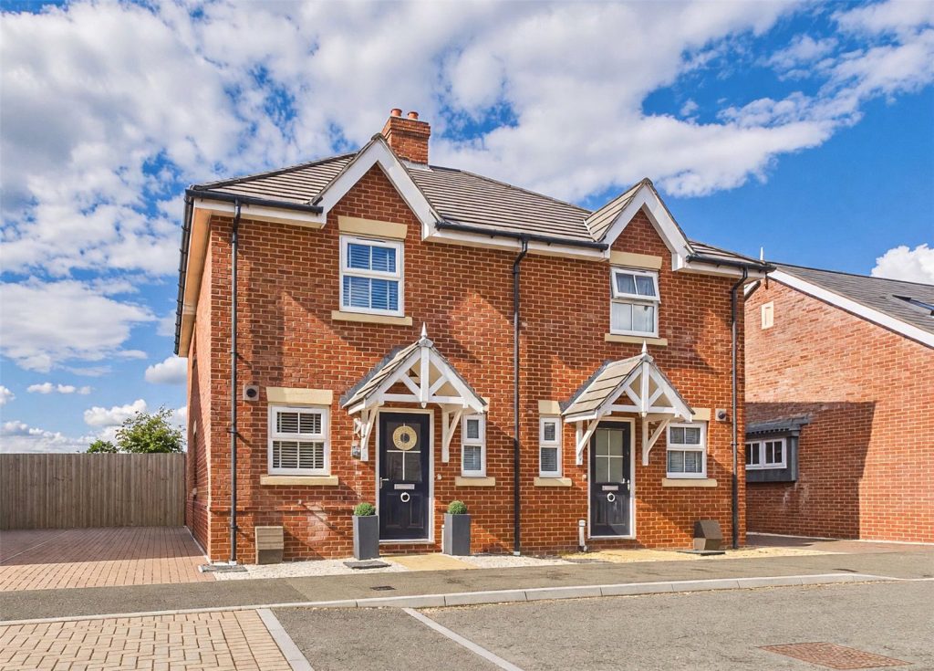 Marryat Way, Bransgore, Christchurch, Dorset, BH23 8FG