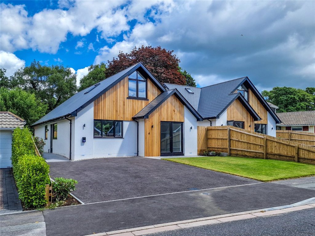 Braemar Drive, Highcliffe, Christchurch, Dorset, BH23 5NR