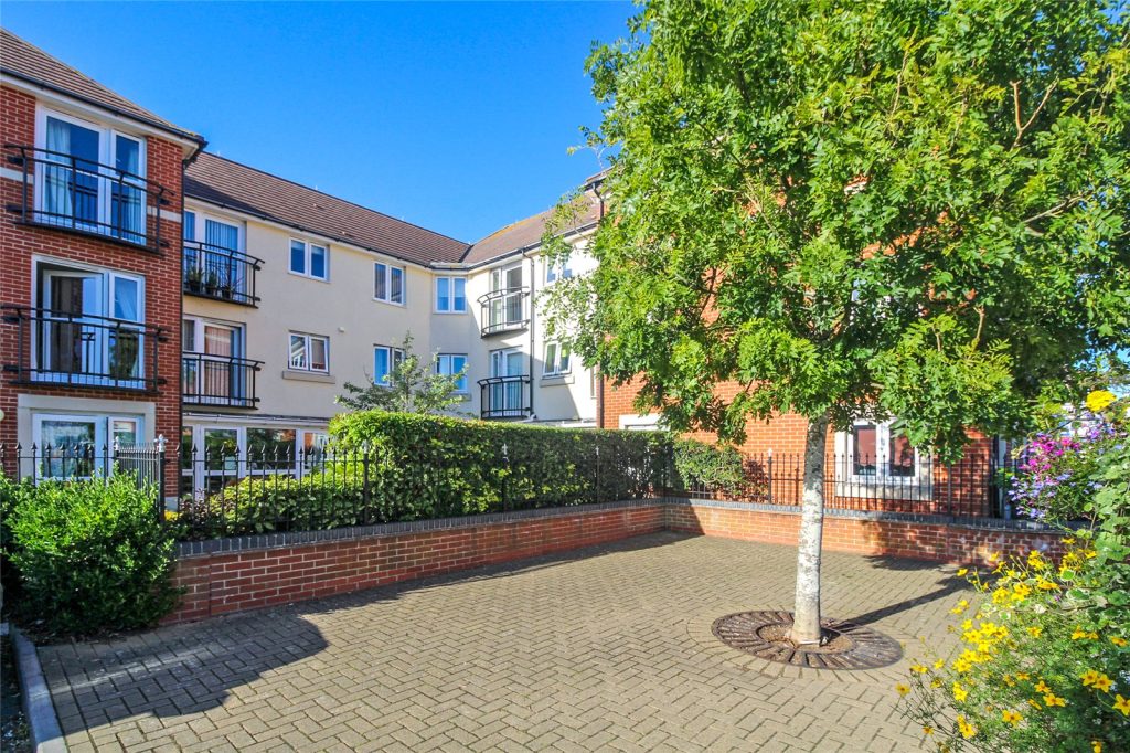 Lymington Road, Highcliffe, Christchurch, Dorset, BH23 5HD